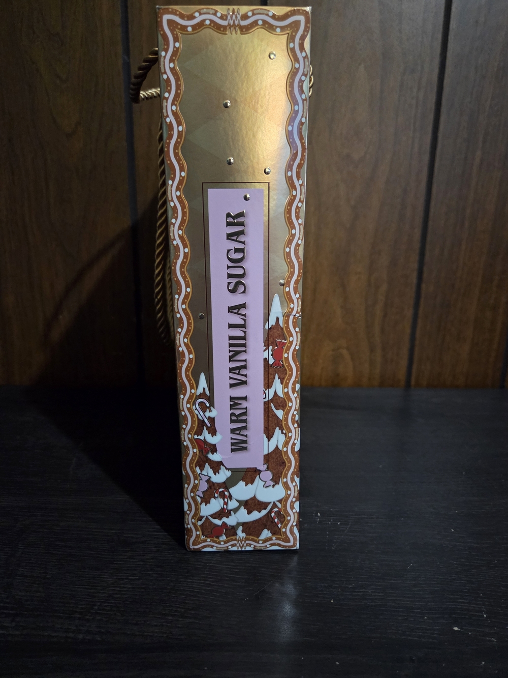 Bath & Body Works Holiday Gift Bag Warm Vanilla Sugar - Picture 3 of 3